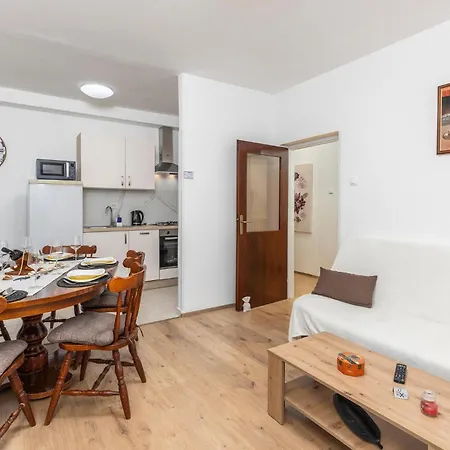 In With Kitchen